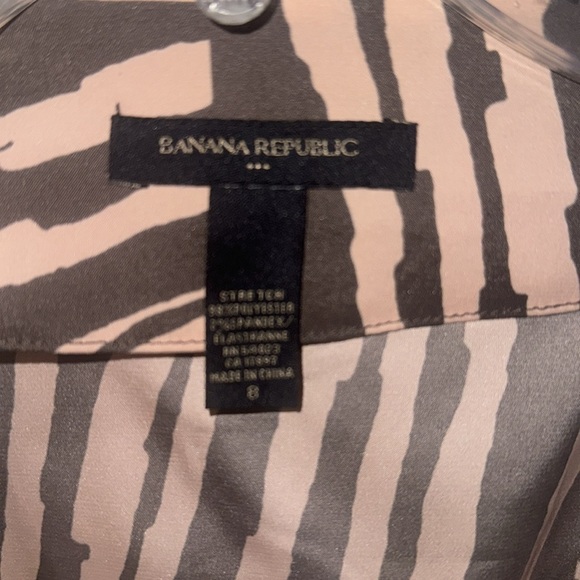 Banana Republic Stretch Animal Print Wrap Dress Size 8 - Picture 3 of 6